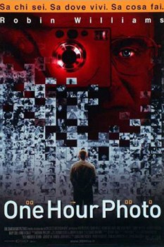 poster One Hour Photo  (2002)